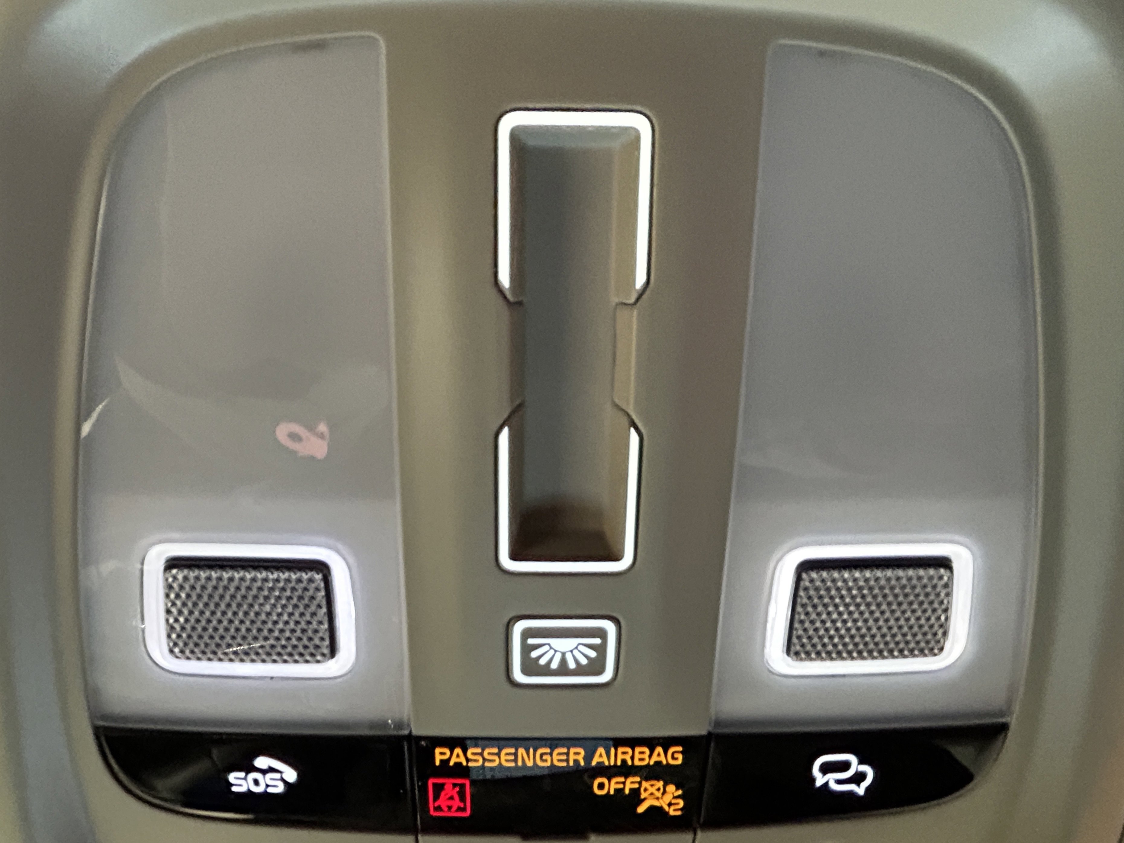 Used 2025 Volvo XC40 B5 Ultra w/ Climate Package image 38