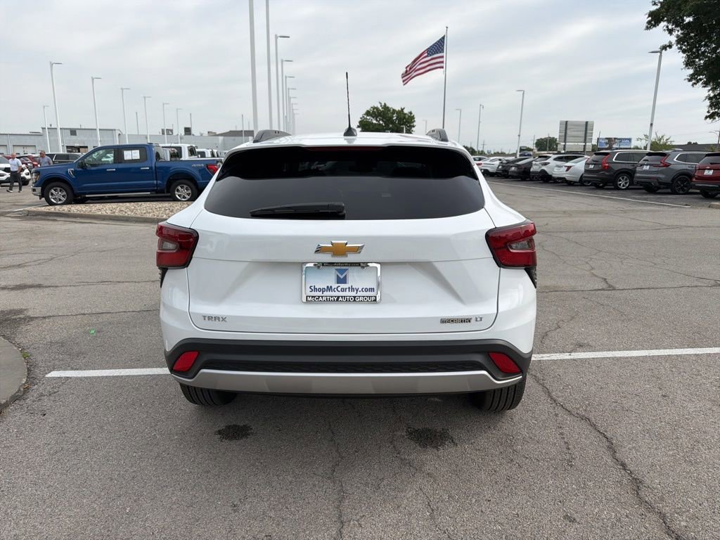 New 2026 Chevrolet Trax LT FWD image 4