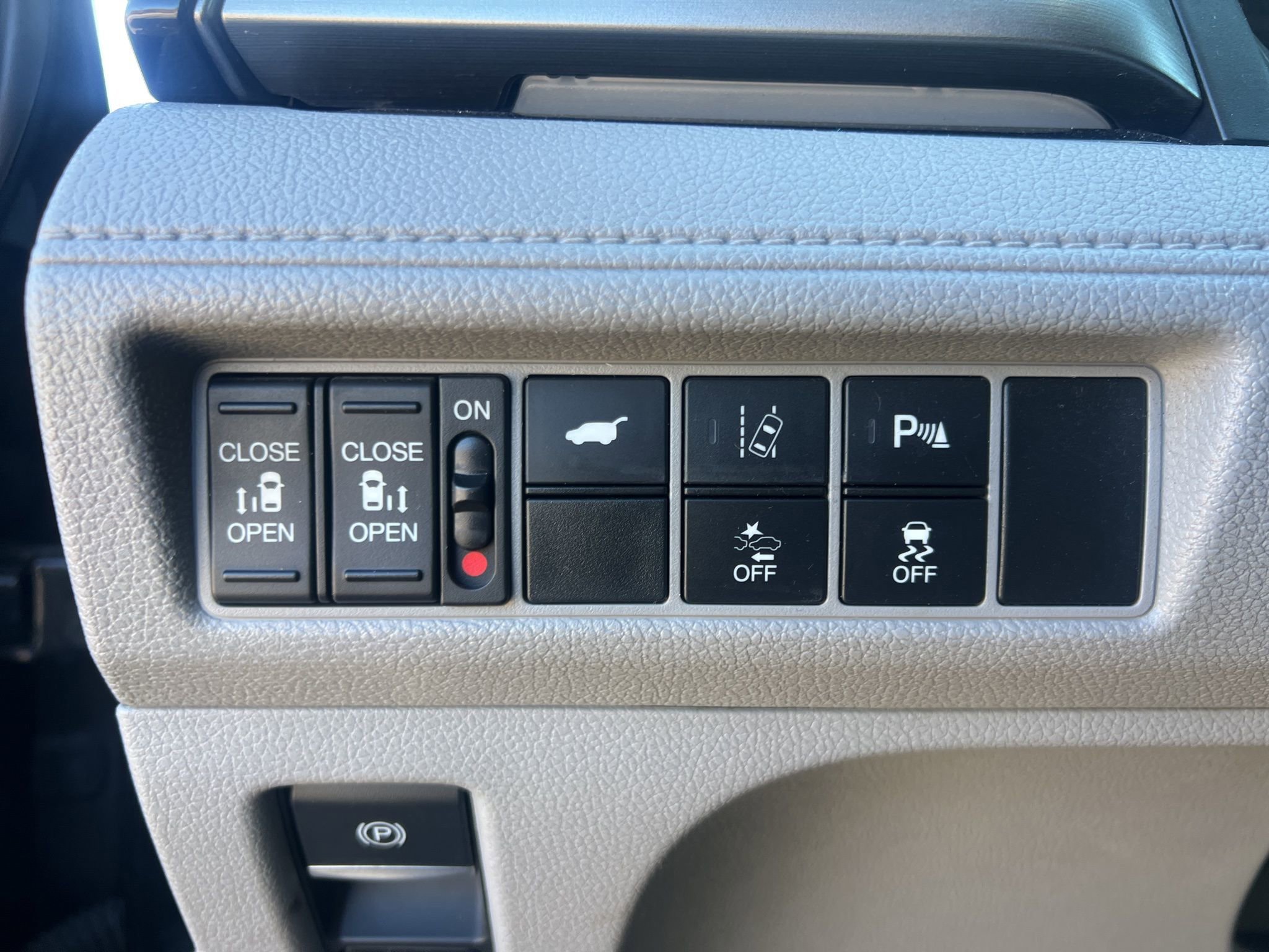 Used 2018 Honda Odyssey Elite image 22