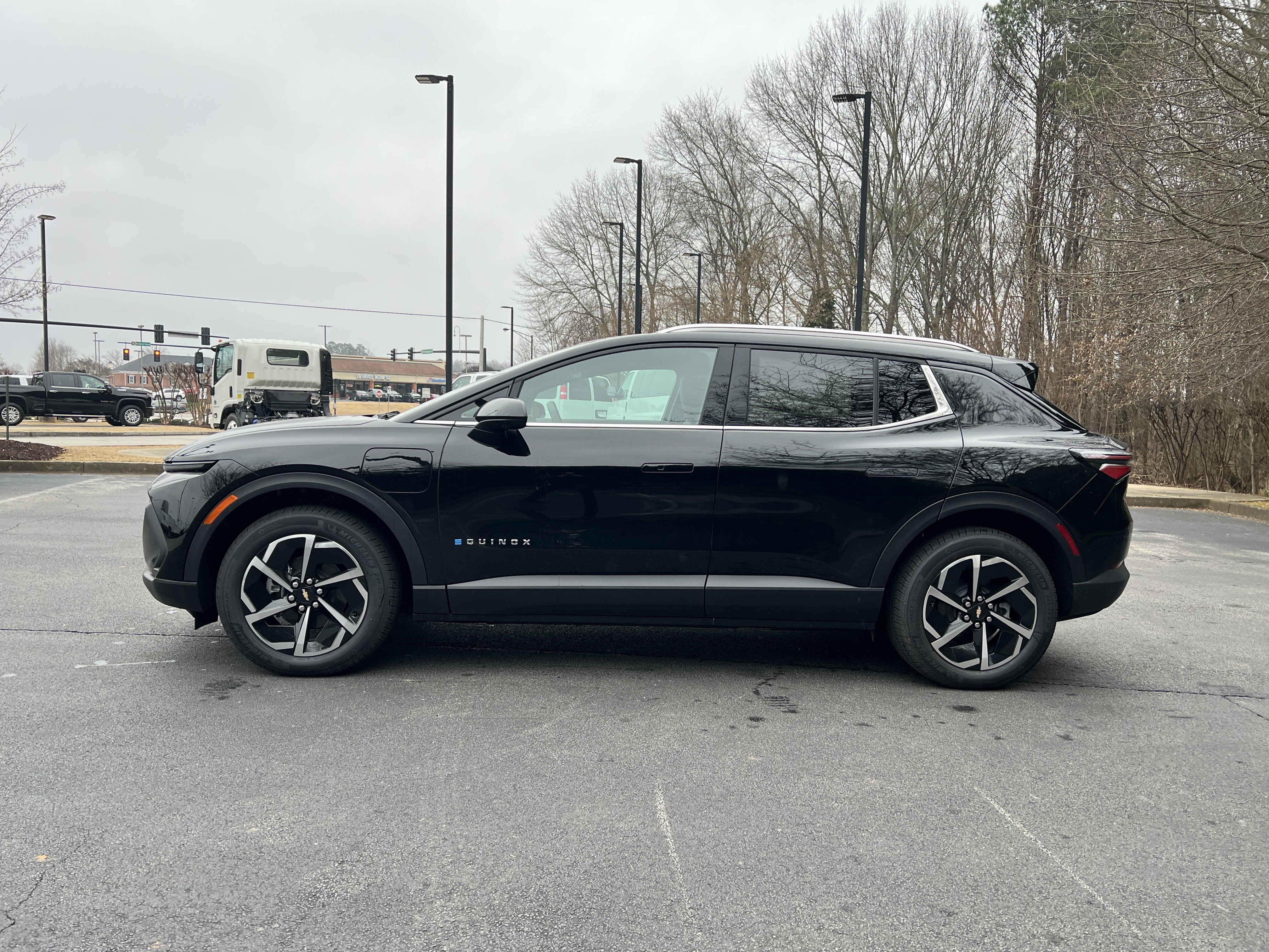 New 2026 Chevrolet Equinox EV LT AWD/4WD image 6