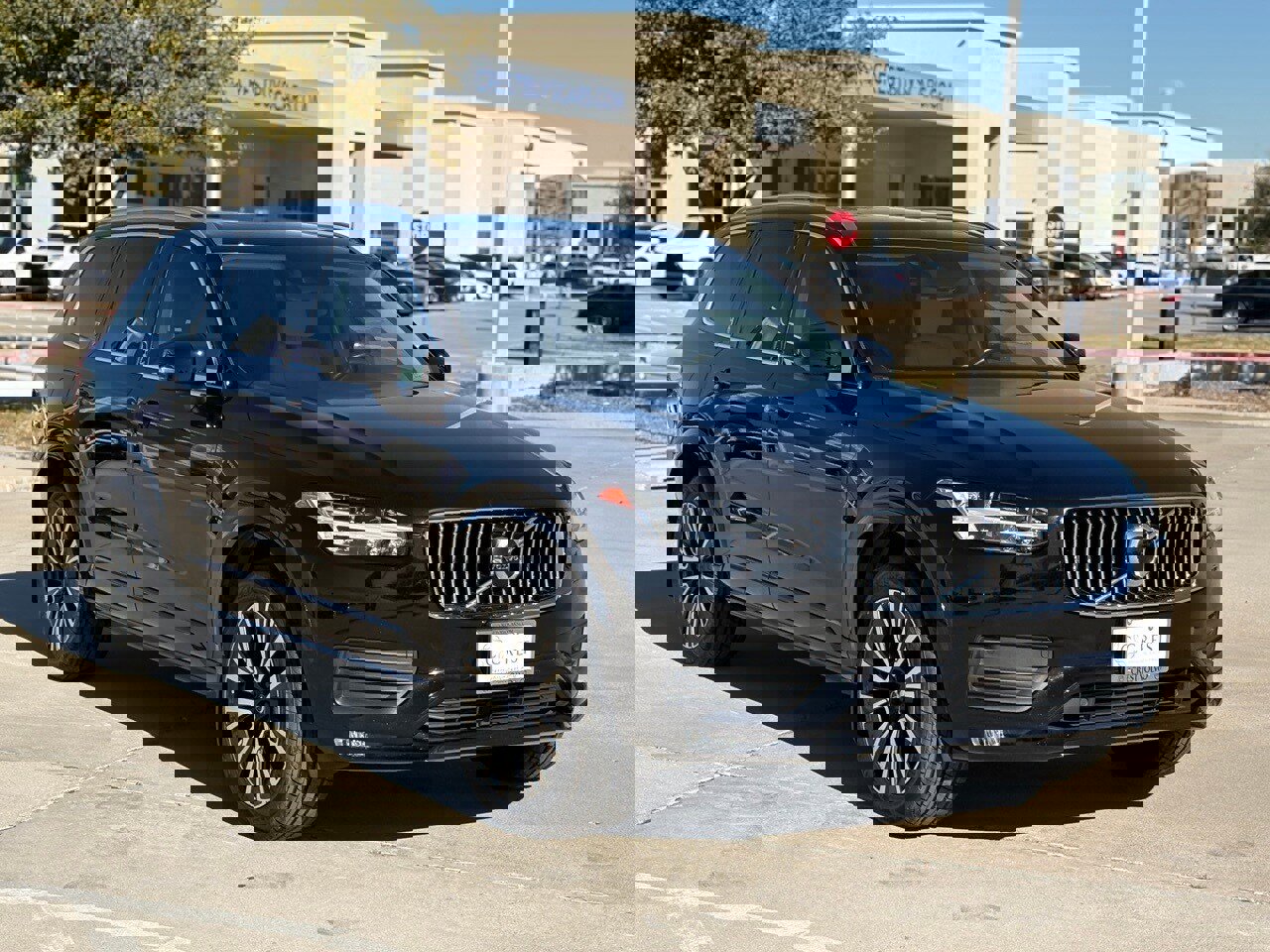 Used 2020 Volvo XC90 T6 Momentum image 4