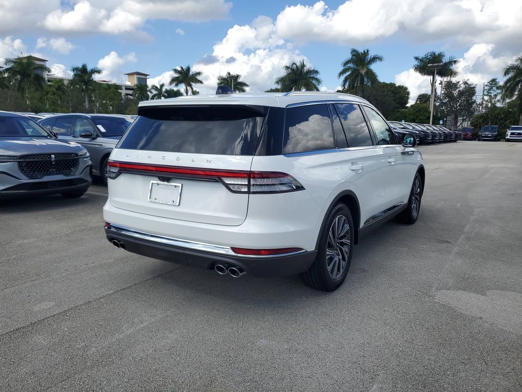 New 2026 Lincoln Aviator 2WD image 4