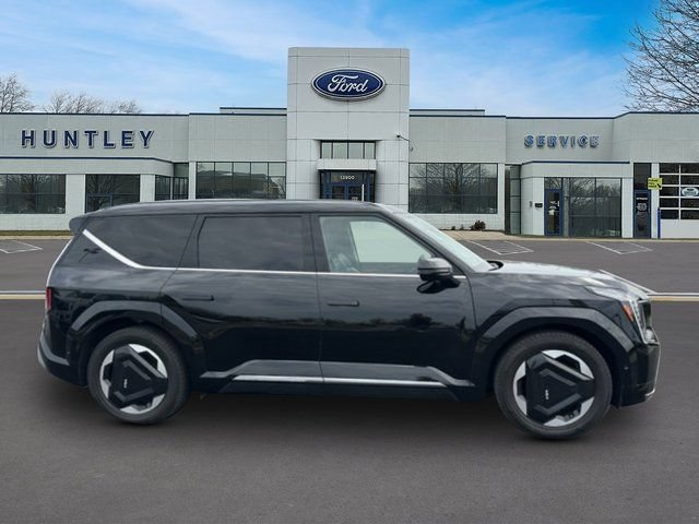 Used 2024 Kia EV9 Land AWD/4WD image 4