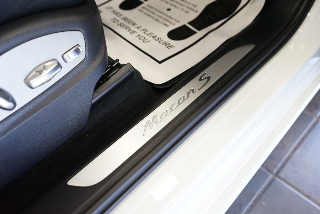 Used 2015 Porsche Macan S w/ Premium Package Plus image 47