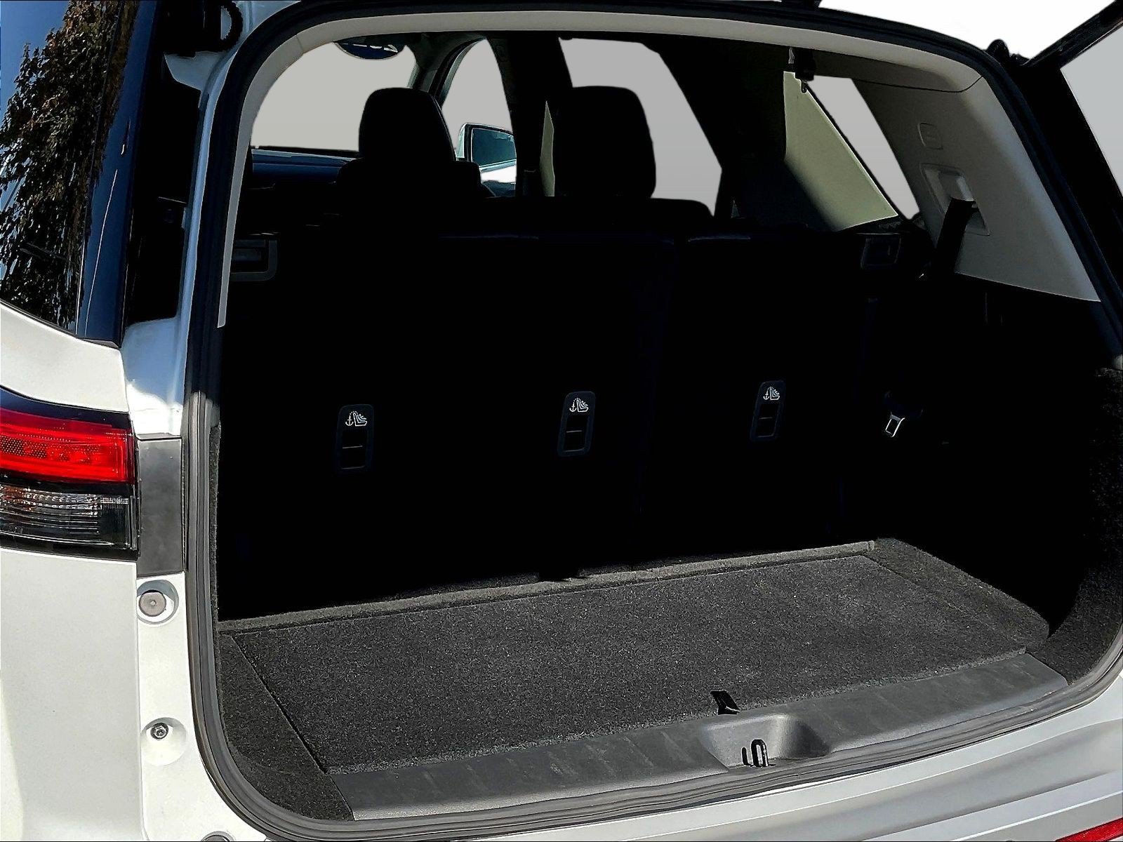 Certified 2025 Nissan Pathfinder SL AWD/4WD image 9