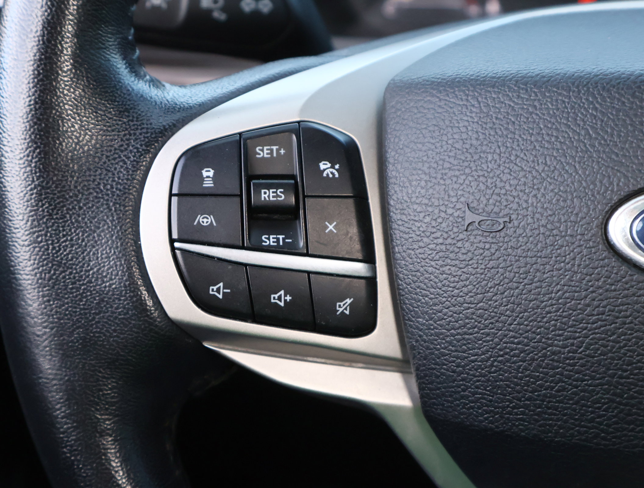 Used 2022 Ford Explorer Limited w/ Equipment Group 301A image 15