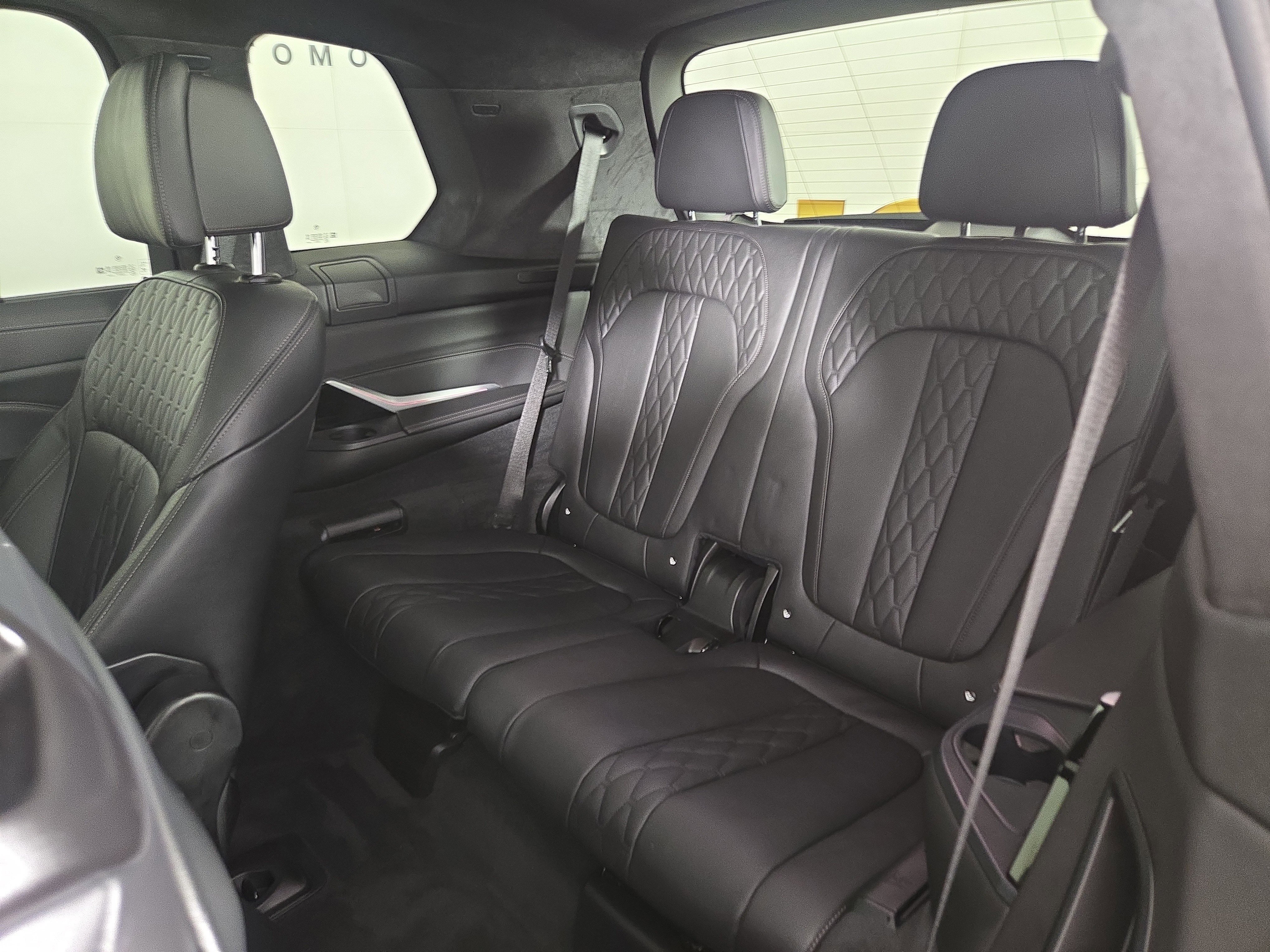 Used 2022 BMW X7 xDrive40i w/ M Sport Package image 13