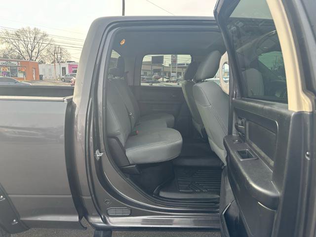 Used 2016 RAM 2500 Tradesman w/ Chrome Appearance Group AWD/4WD image 16
