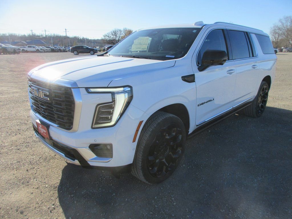 New 2026 GMC Yukon XL Denali w/ Denali Reserve Package image 9