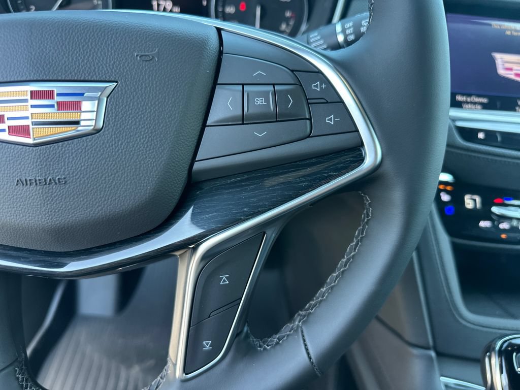 New 2026 Cadillac XT5 Premium Luxury w/ Driver Assist Package AWD/4WD image 17