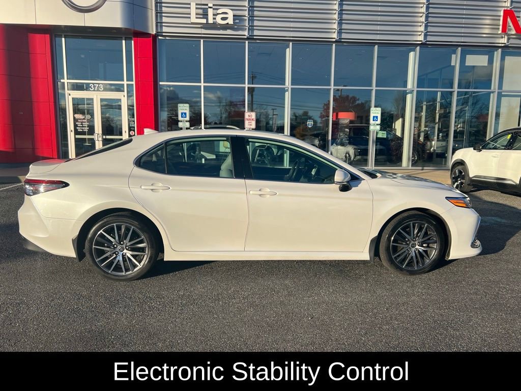 Used 2024 Toyota Camry XLE w/ Cold Weather Package image 10
