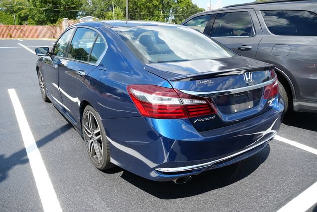 Used 2016 Honda Accord Sport image 11