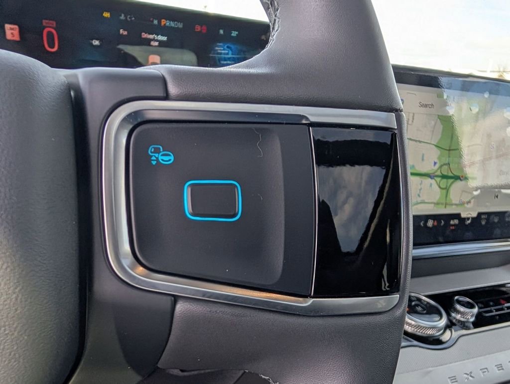 New 2025 Ford Expedition Active image 30