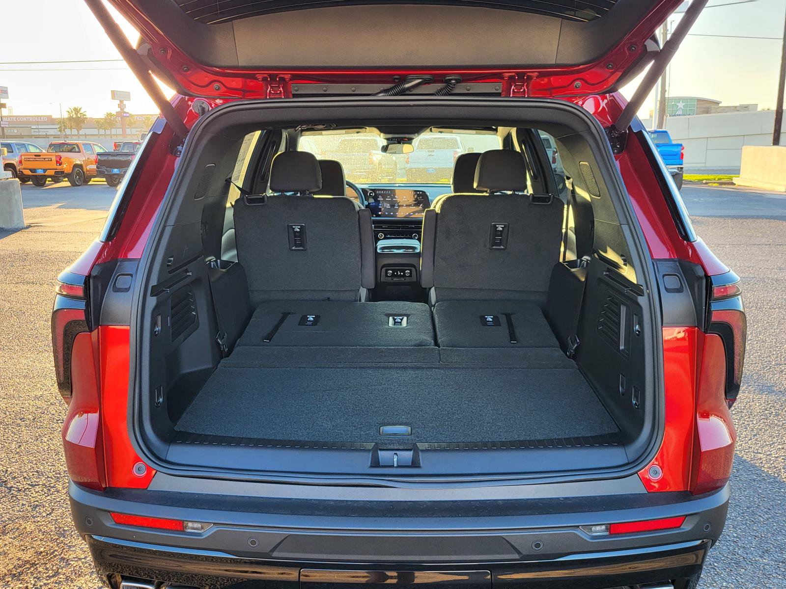 New 2026 Chevrolet Traverse LT w/ Midnight/Sport Edition image 12