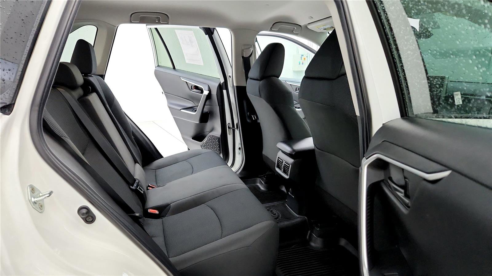 Used 2023 Toyota RAV4 LE image 18