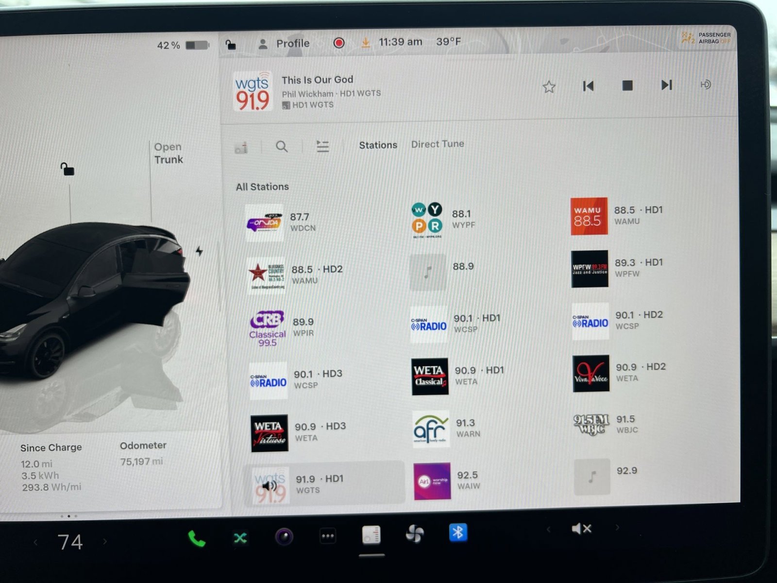 Used 2023 Tesla Model Y Performance image 18