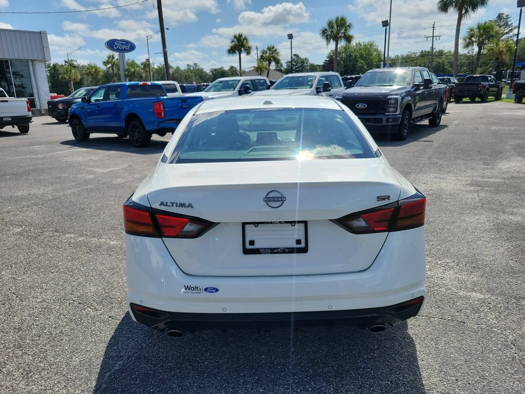 Used 2024 Nissan Altima 2.5 SR FWD image 10