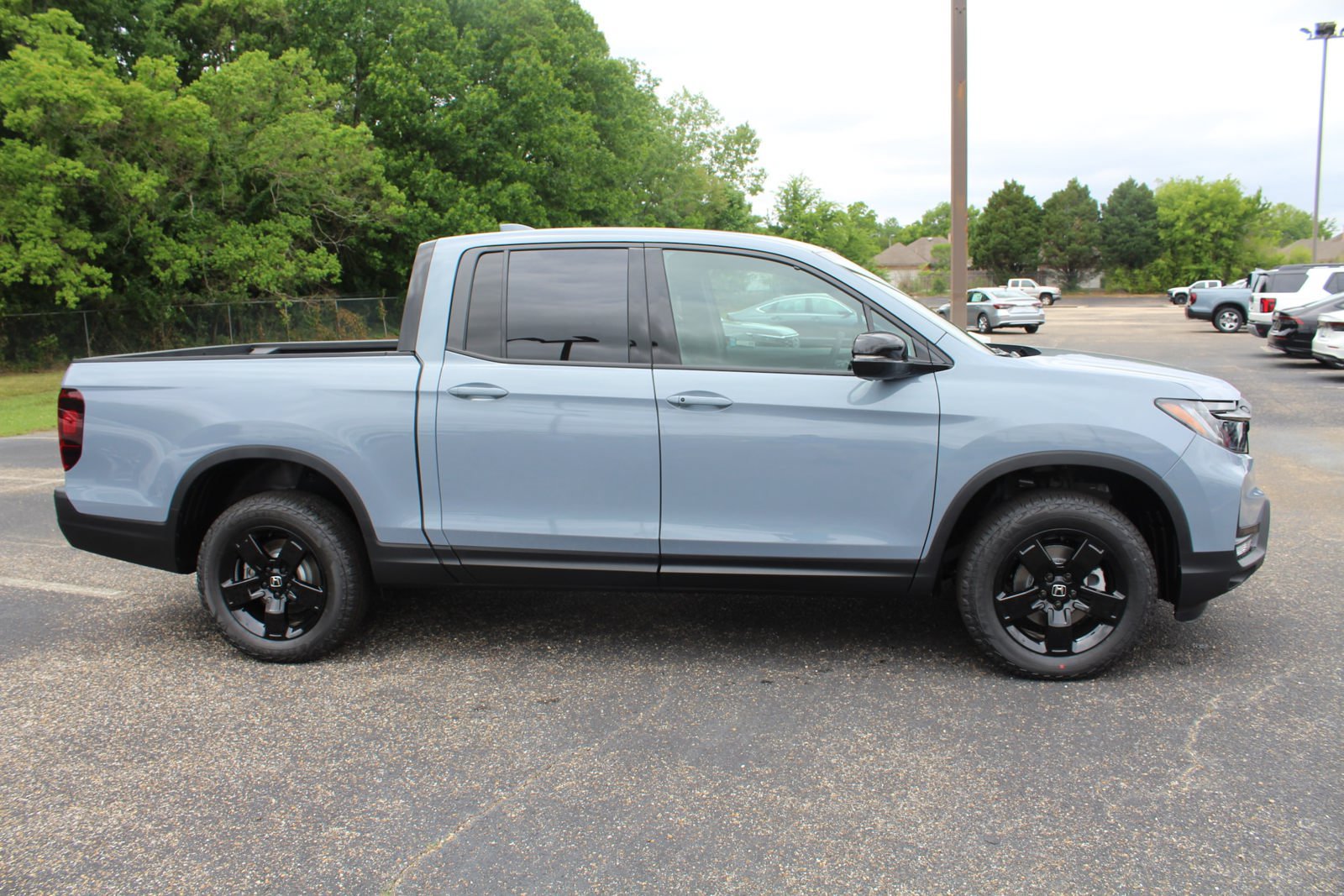 New 2026 Honda Ridgeline Black Edition image 3