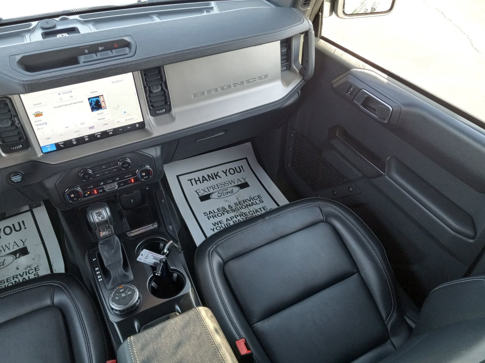 Used 2025 Ford Bronco Outer Banks image 15