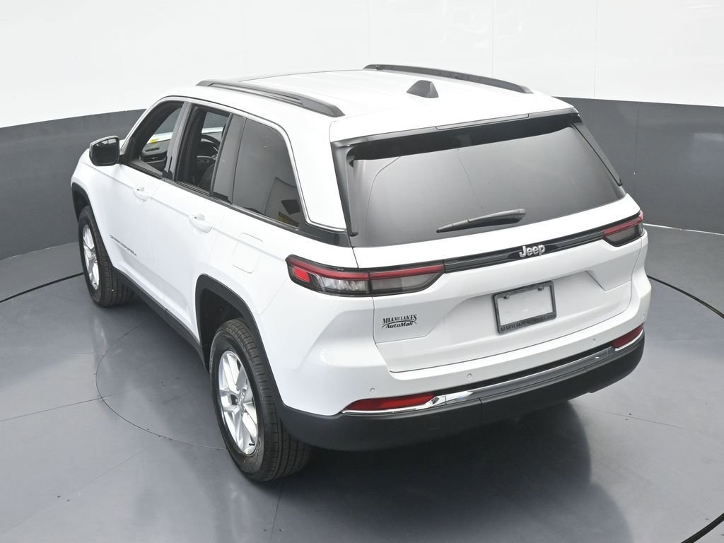 New 2025 Jeep Grand Cherokee Laredo RWD image 48