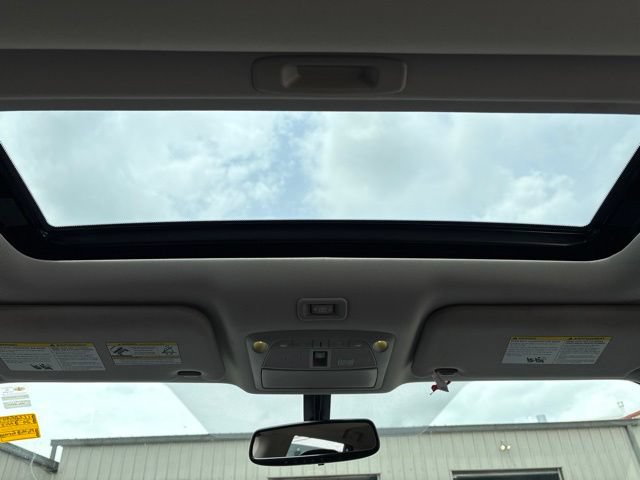 Used 2020 Nissan Pathfinder SL AWD/4WD image 14
