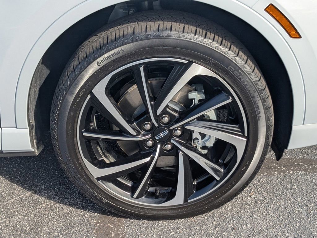 New 2025 Lincoln Corsair Grand Touring image 11