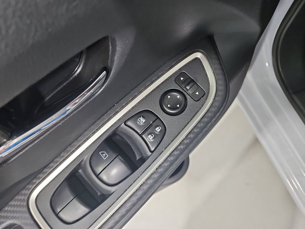 Certified 2025 Nissan Versa SR w/ Trunk Package FWD image 13