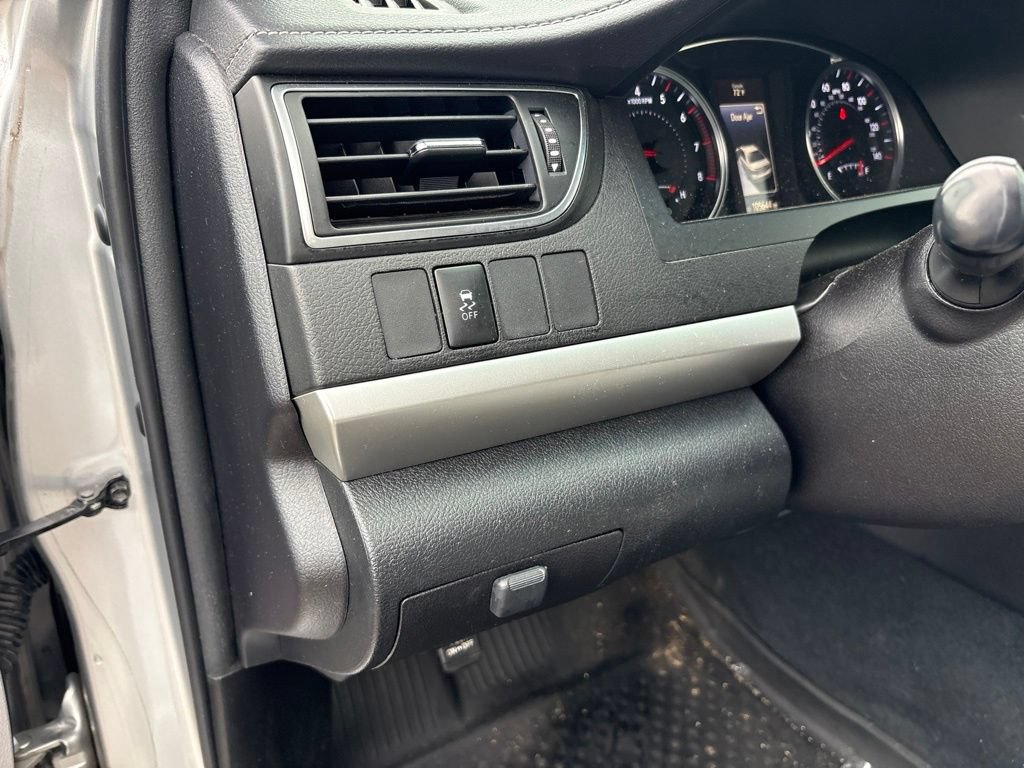 Used 2017 Toyota Camry SE FWD image 16