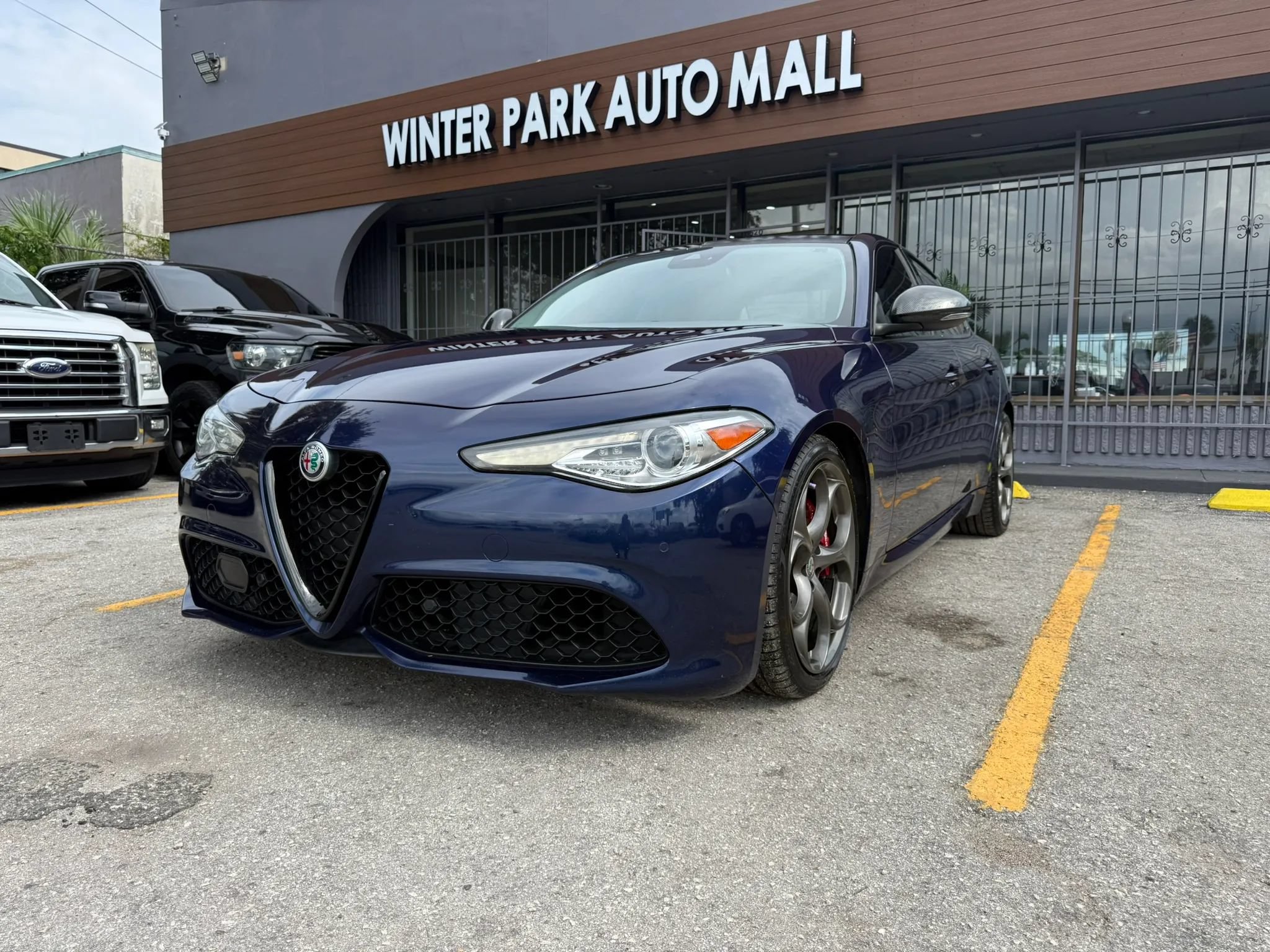 Used 2017 Alfa Romeo Giulia Ti w/ TI 19" Sport Package RWD image 1