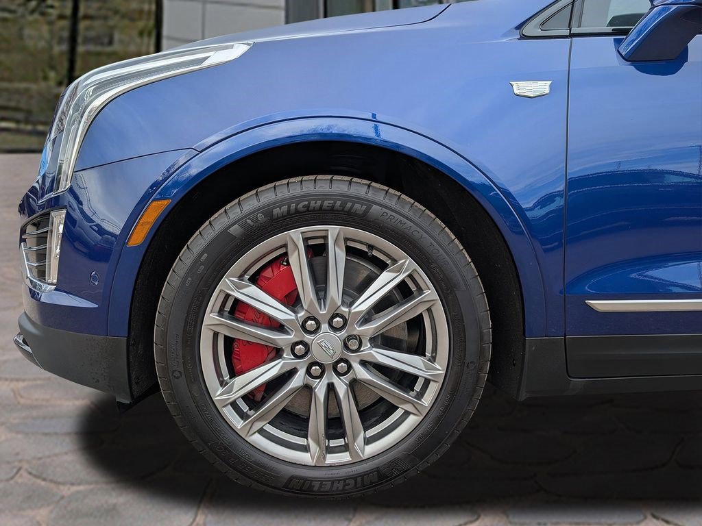 Certified 2025 Cadillac XT5 Sportv w/ Technology Package image 10