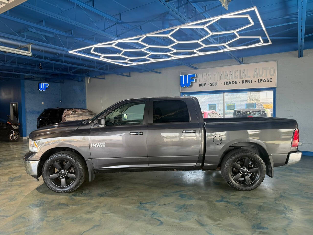 Used 2014 RAM 1500 Classic SLT w/ Luxury Group RWD image 19