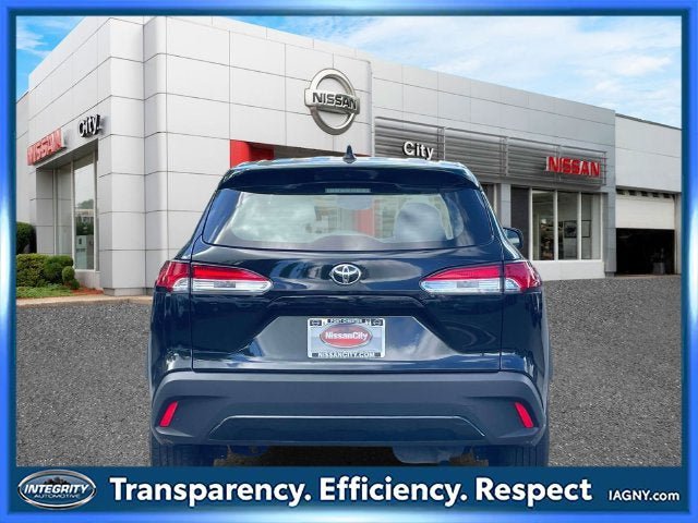 Used 2025 Toyota Corolla Cross L FWD image 7