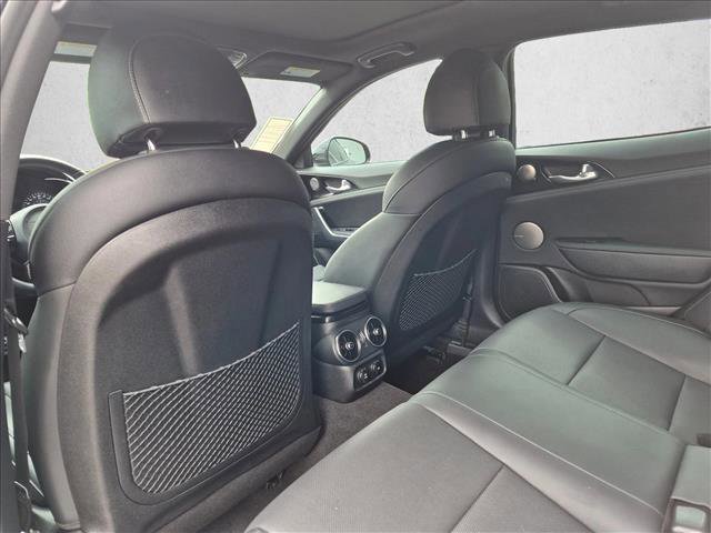 Used 2023 Kia Stinger GT-Line w/ Sun & Sound Package RWD image 12