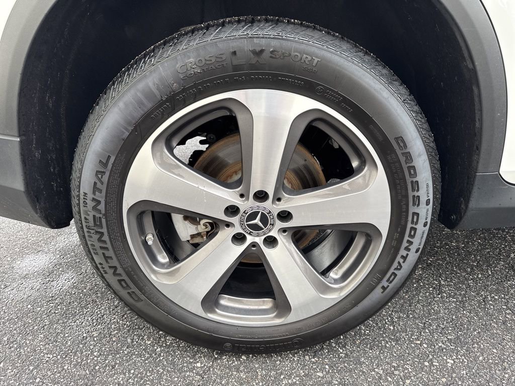 Used 2022 Mercedes-Benz GLC 300 4MATIC w/ Multimedia Package Lite image 9