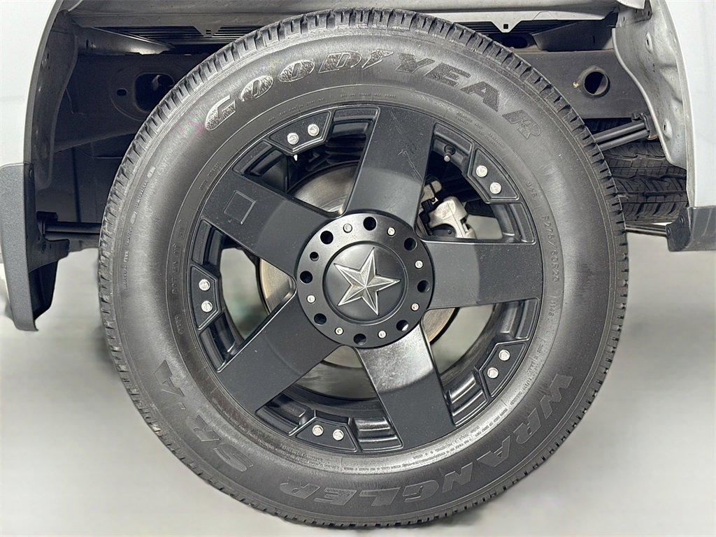 Used 2024 Chevrolet Silverado 1500 LT w/ Leather Package image 10