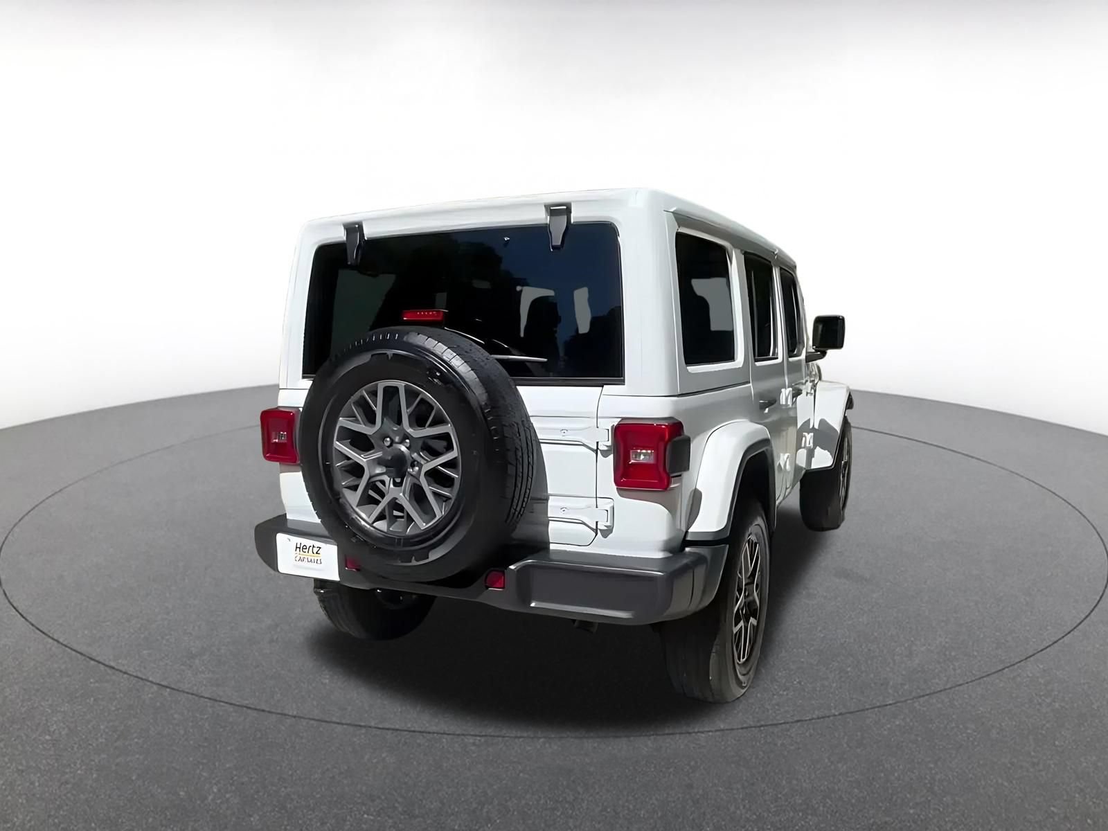 Used 2025 Jeep Wrangler Unlimited Sahara AWD/4WD image 13