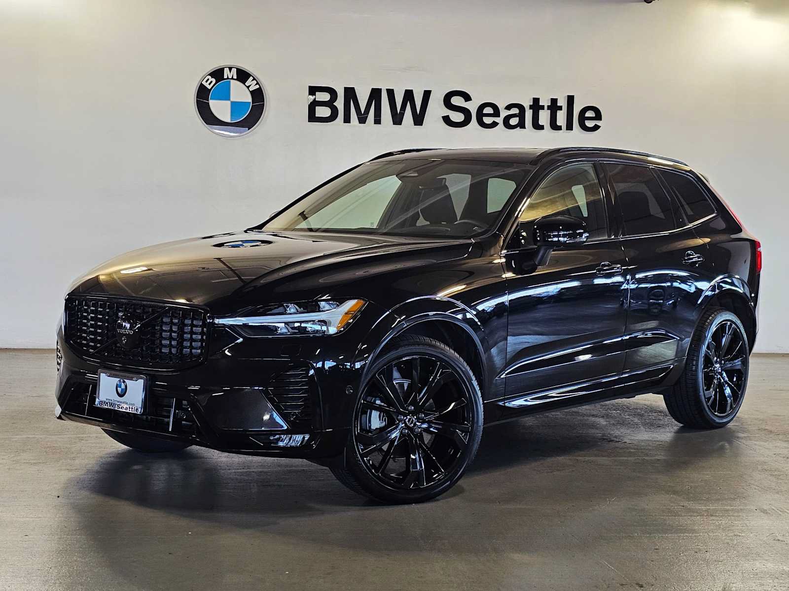Used 2024 Volvo XC60 B5 Ultimate w/ Protection Package Premier