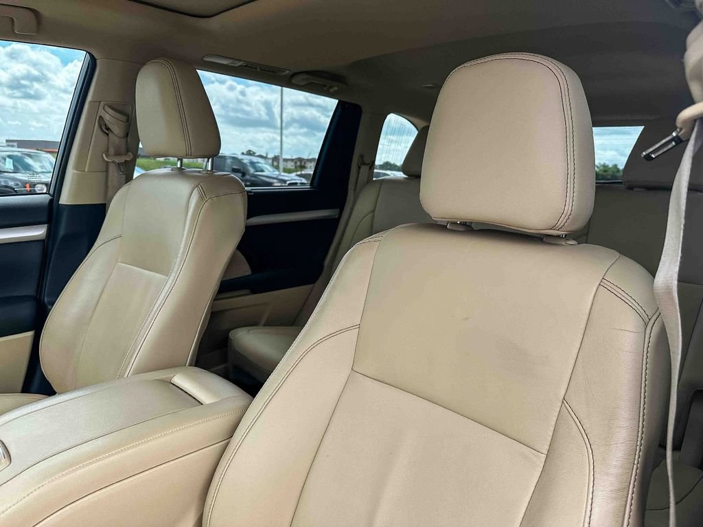 Used 2015 Toyota Highlander XLE FWD image 14