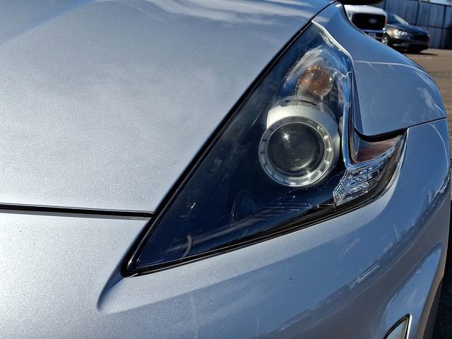 Used 2018 Nissan 370Z Touring Sport RWD image 9