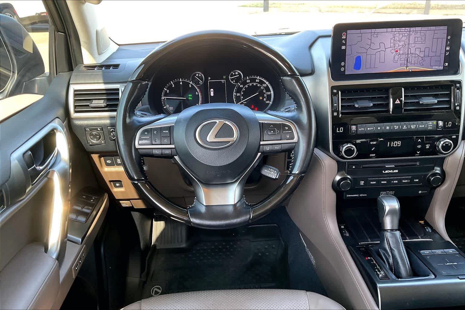 Used 2023 Lexus GX 460 Luxury w/ Accessory Package AWD/4WD image 6
