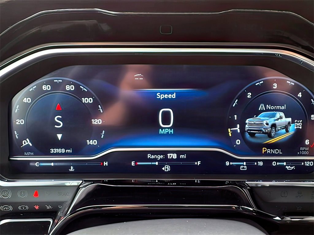 Used 2024 Chevrolet Silverado 2500 High Country w/ High Country Premium Package image 14