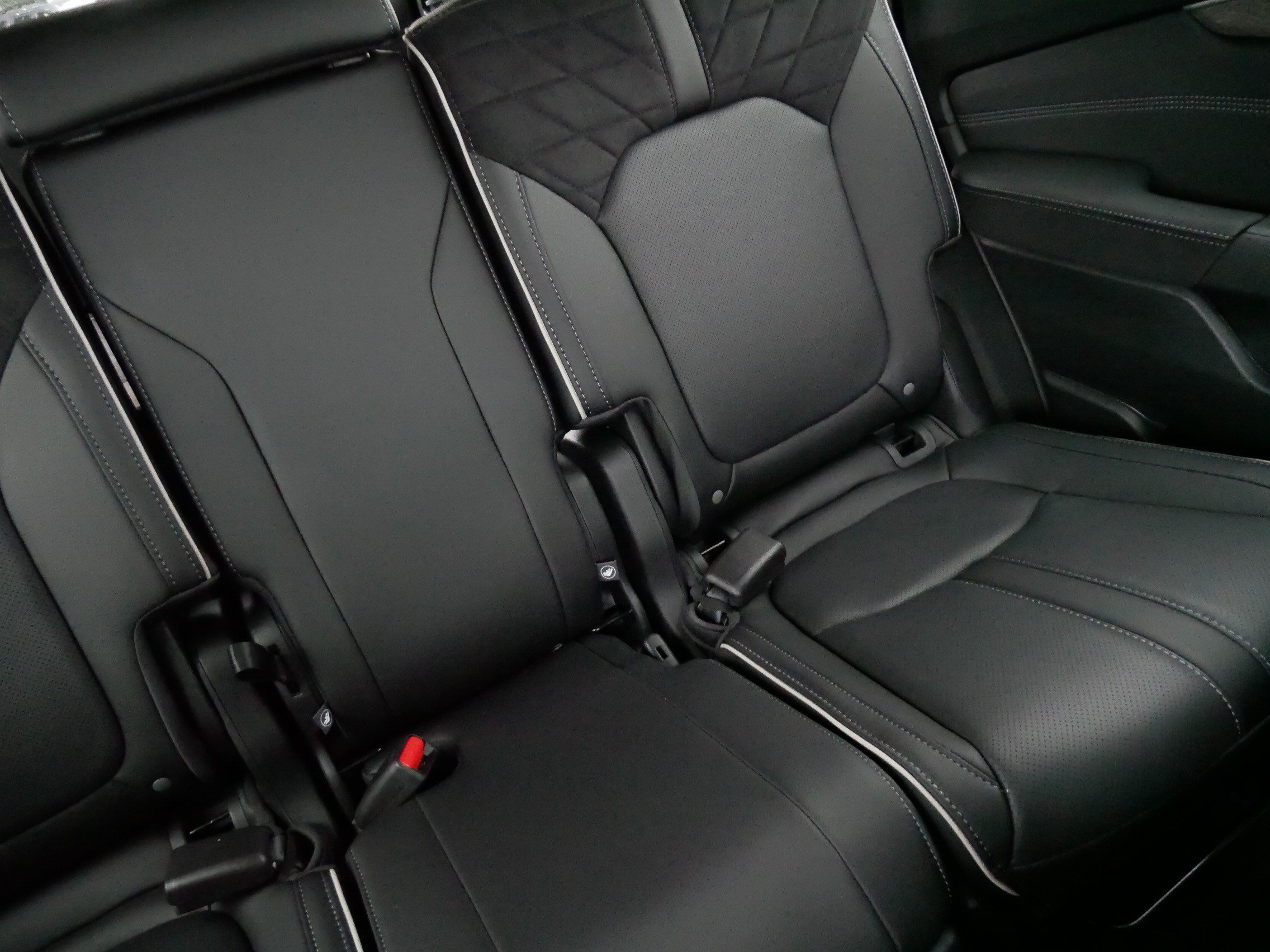 Used 2026 Honda Pilot Elite image 14