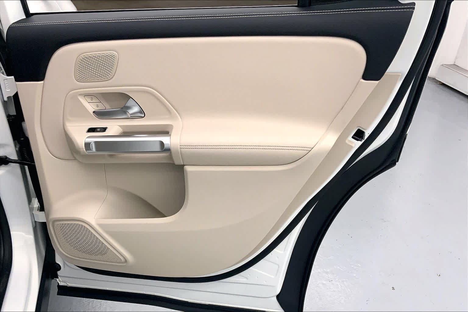 Used 2026 Mercedes-Benz GLB 250 image 12
