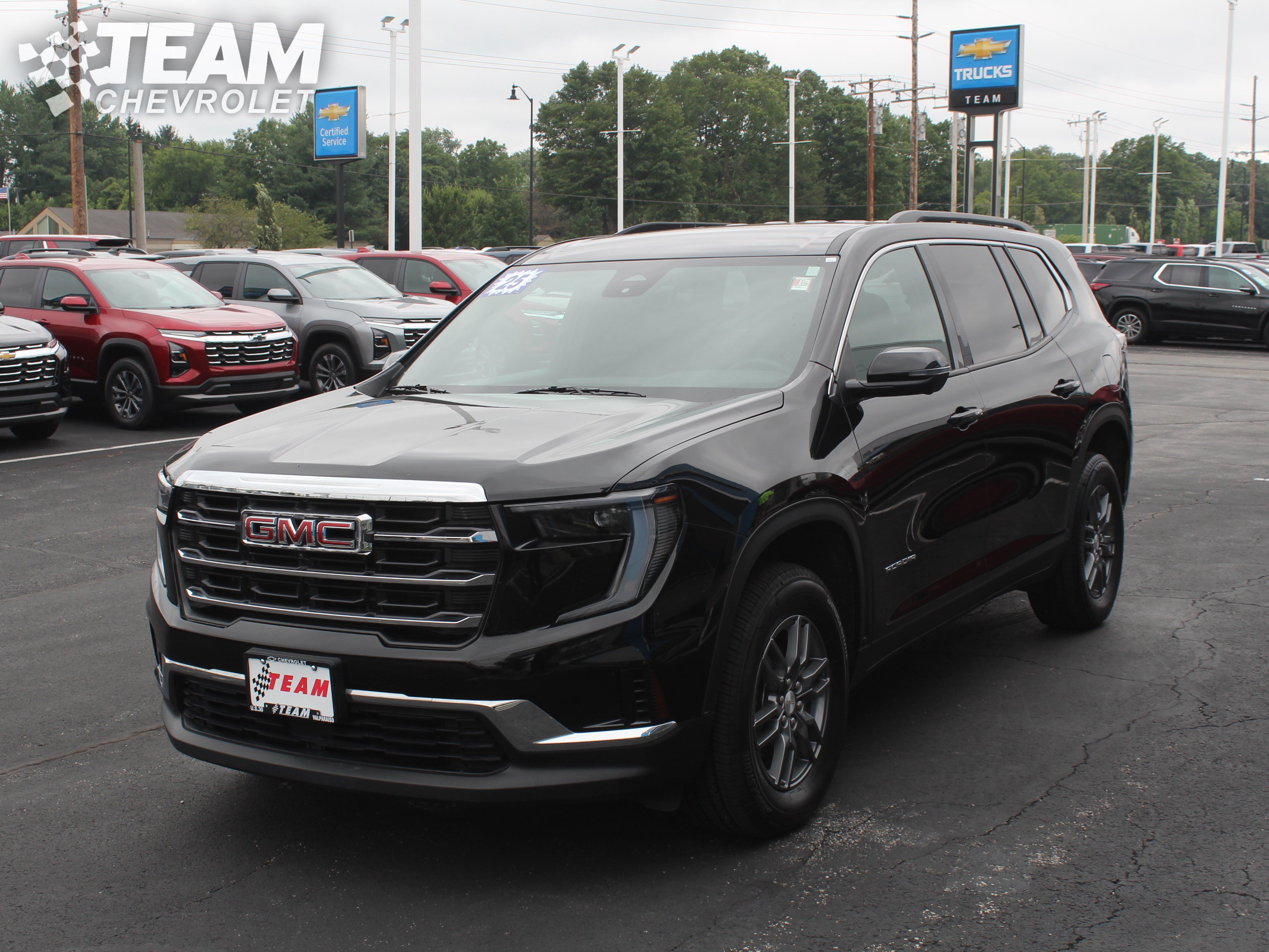 Certified 2025 GMC Acadia Elevation AWD/4WD image 8