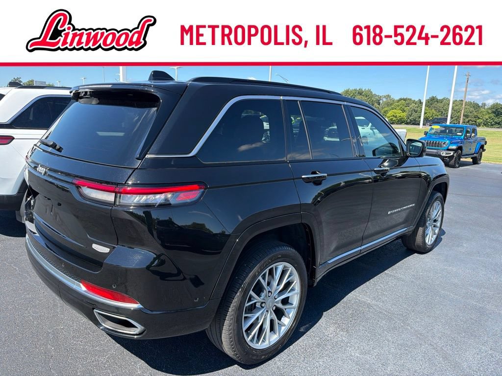 Used 2025 Jeep Grand Cherokee Summit AWD/4WD image 7