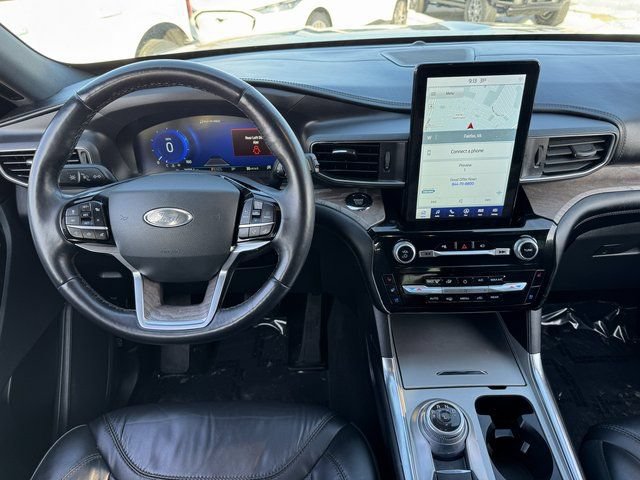 Used 2022 Ford Explorer Platinum w/ Equipment Group 601A AWD/4WD image 4
