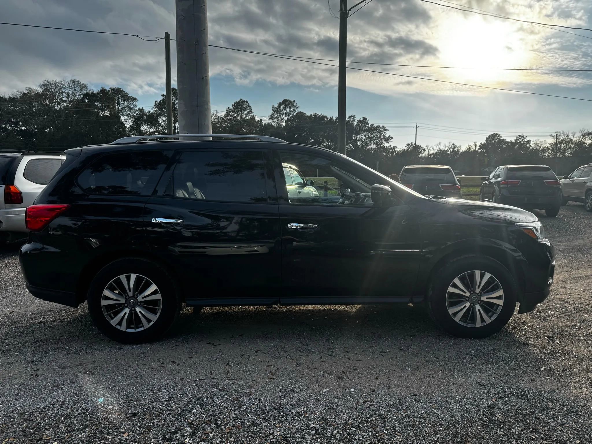 Used 2020 Nissan Pathfinder SL image 8