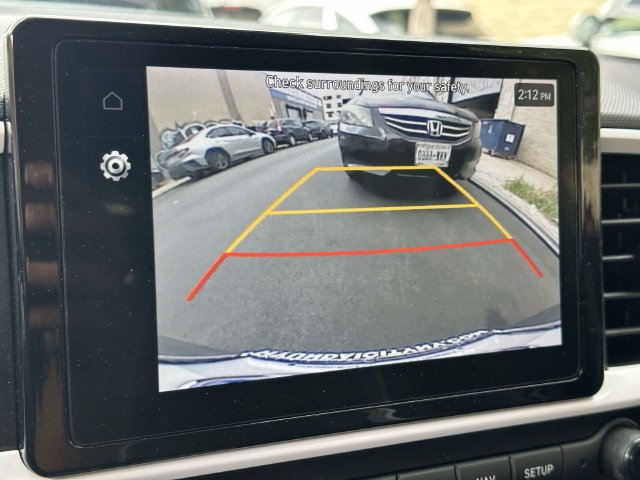 Used 2025 Hyundai Venue Limited FWD image 24