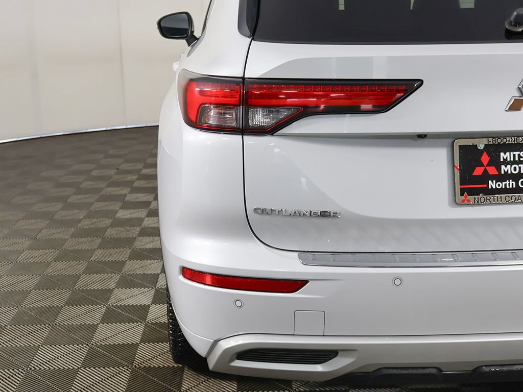 Used 2022 Mitsubishi Outlander SEL AWD/4WD image 18