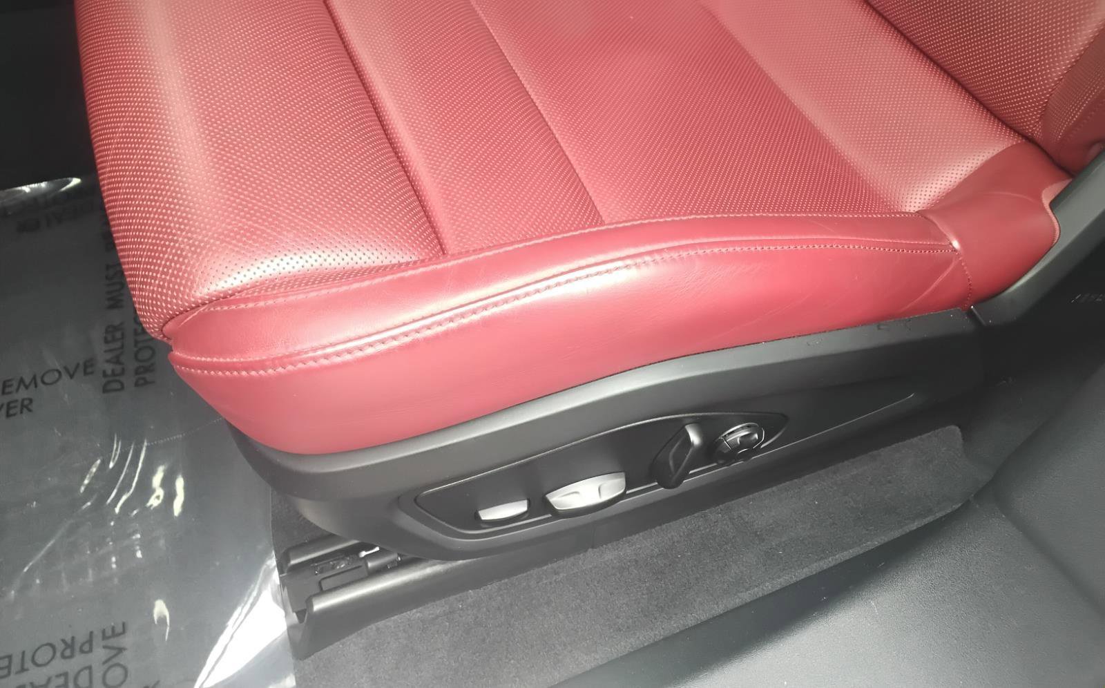 Used 2020 Porsche Taycan 4S image 17